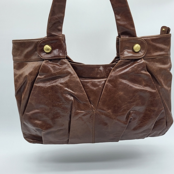 Vintage style brown leather pleated, top zipper closure large strap tote handbag - Picture 15 of 15